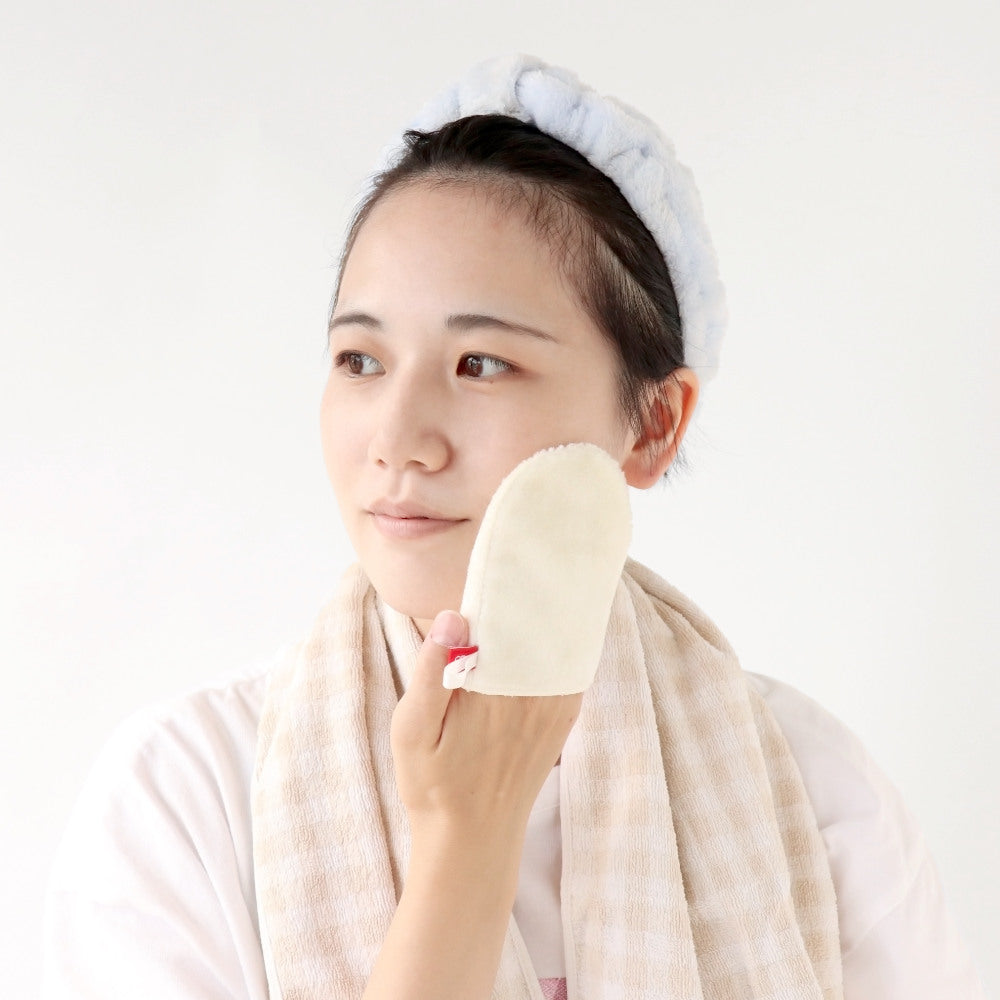 Premium Silk Face Washing Mitten-Japan-Best.net-Japan-Best.net