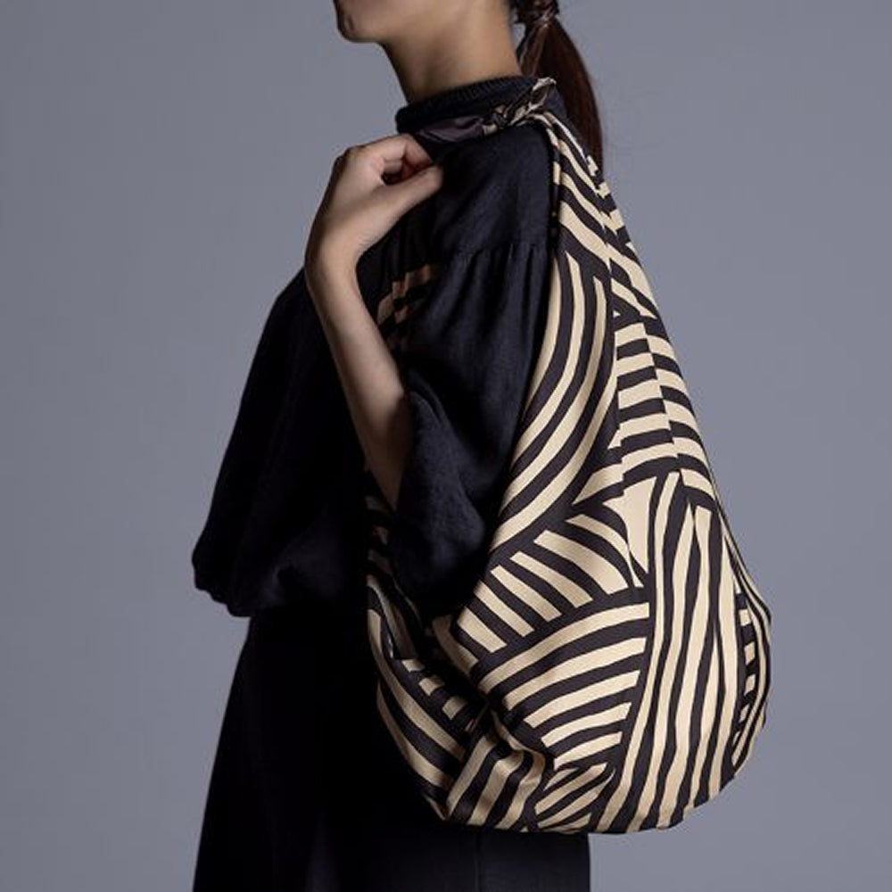 Reversible Furoshiki - Isa Monyo Knot-www.Japan-Best.net-Japan-Best.net