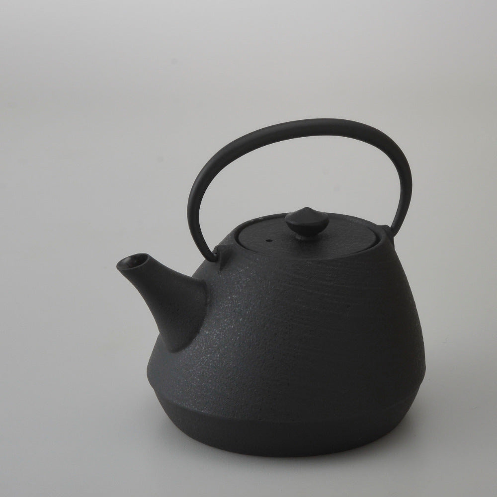 Cast Iron Slanted Tea Kettle Shiyaen-Chushin Kobo Iron Kettles-1.1L Kettle - Walnut Handle-Japan-Best.net