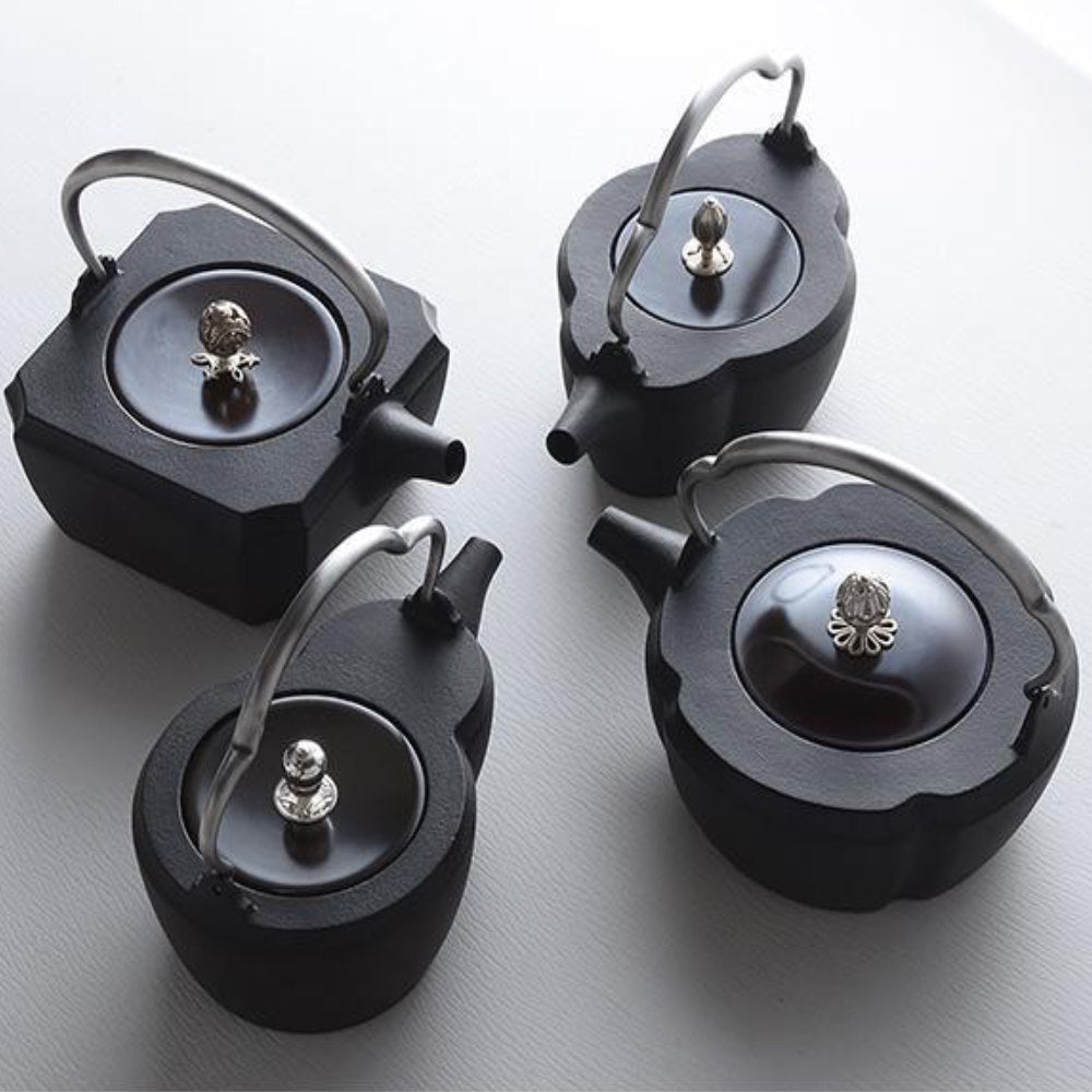 Crest Collection Cast Iron Tea Pots : Pre-order-Chushin Kobo Iron Kettles-Gourd 1L-Japan-Best.net