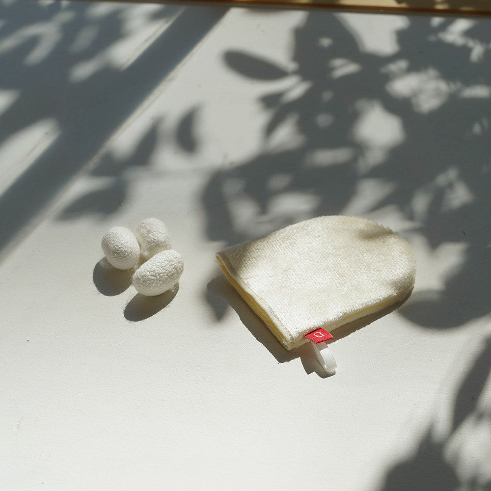 Premium Silk Face Washing Mitten-Japan-Best.net-Japan-Best.net